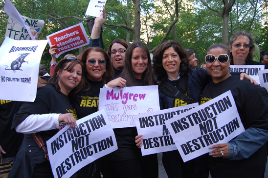 Nancy Hovis, the chapter leader from PS 226 in Bensonhurst, said, “We’re an A school and we’d like it keep it that way." Nancy Hovis (at far left), the chapter leader from PS 226 in Bensonhurst, said, “We’re an A school and we’d like it keep it that way. These layoffs would mean cuts in services and programs and larger class sizes.” (Cara Metz)