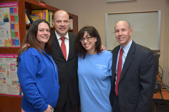 From left, Co-Chapter Leader Shannon Anwander with Mulgrew, Co-Chapter Leader Amy Bernstein and Mantell. (Miller Photography)