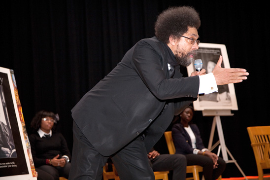 Special deliveries: Harlem school’s librarian brings role models to students thr