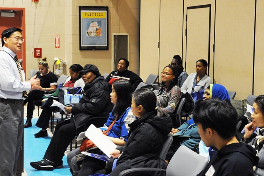 Parents attend a workshop about helping your child choose the right college.