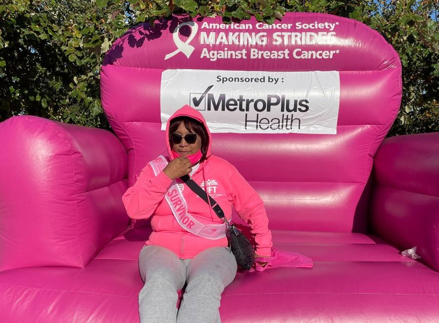 Retired teacher and breast cancer survivor Sherylyn Bailey, the UFT’s Staten Island strides coordinator, gets comfortable before the start of the walk in her borough.