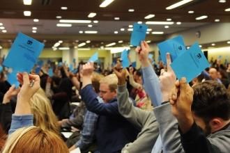 Delegates vote unanimously to support striking Los Angeles teachers.