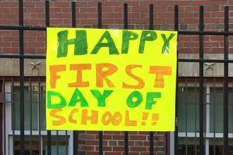 A sign welcomes students back to school at PS 88 in Ridgewood.