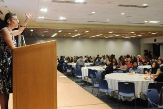 UFT Guidance Counselors Chapter Leader Rosemarie Thompson welcomes participants 