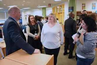 Mulgrew chats with members 
