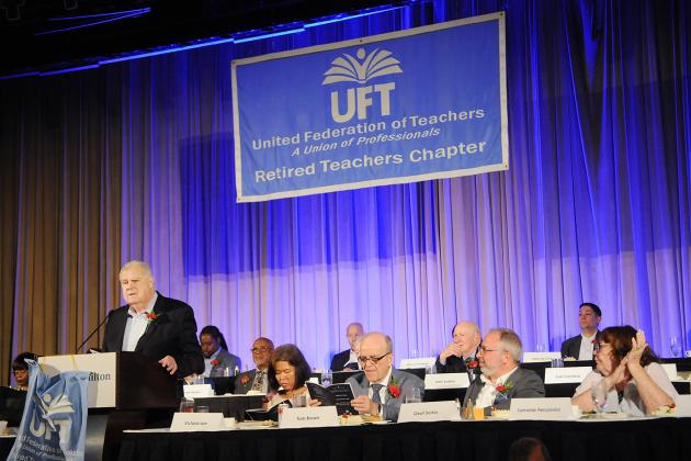 Retired Teachers Chapter Leader Tom Murphy addresses the crowd at the 2024 UFT Retired Teachers Chapter Luncheon. 