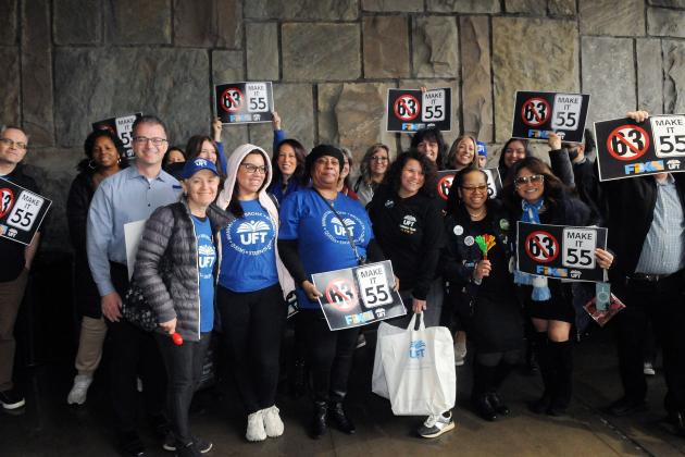 Staten Island members arrive at Empire State Plaza ready to press lawmakers in person to support UFT priorities during Lobby Day on March 16.