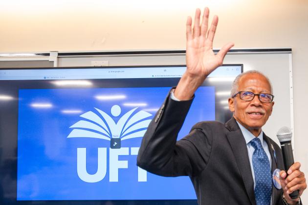 New York State Sen. Robert Jackson, the keynote speaker, greets parents at the UFT Manhattan Parent Conference on Oct. 25, 2025. 