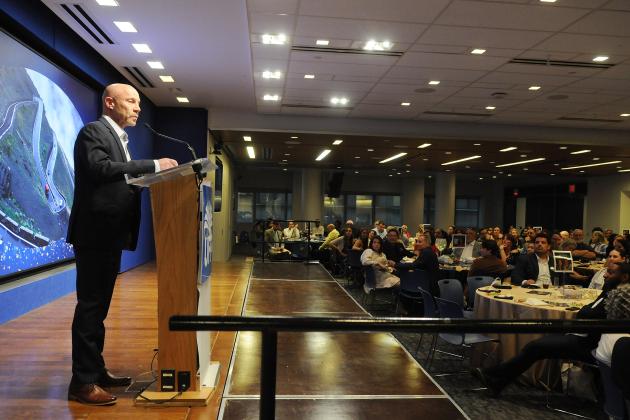 UFT Vice President for Middle Schools Richard Mantell welcomes the more than 200 attendees to the UFT Middle Schools Awards on May 7, 2026.