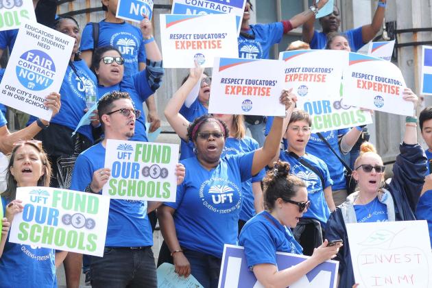 Members rally for a fair deal ahead of the 2022–27 contract. Preparation is now under- way for 2027 talks.