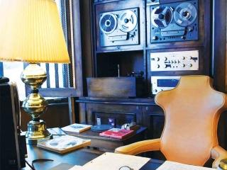 Armstrong catalogued all of his recordings and then decorated the sleeves holdin