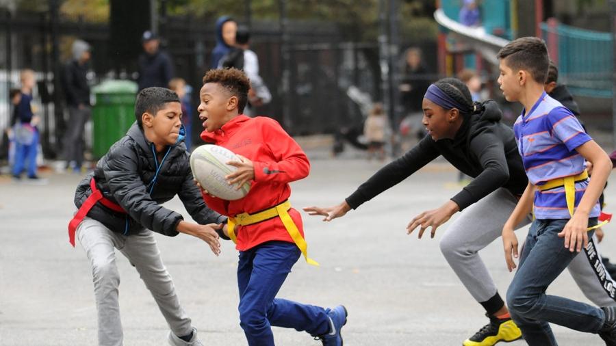 The moves are fast and furious as the Reds lunge for the flag and possession of 