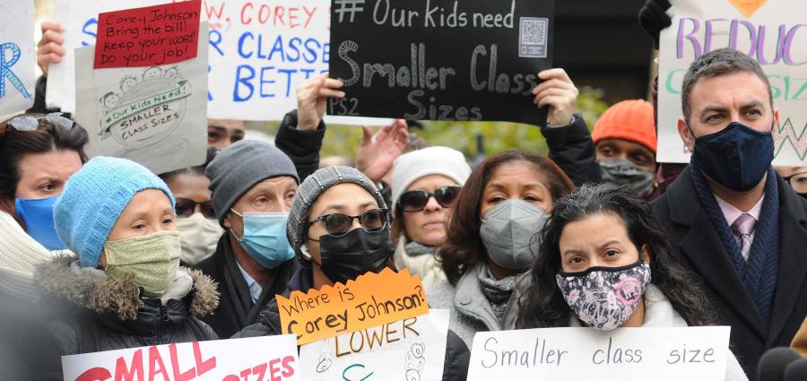 Teachers protesting class sizes