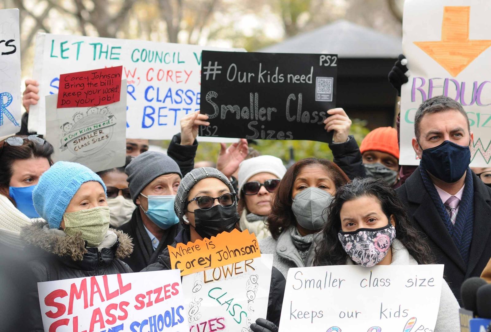 Landmark law to lower city class sizes