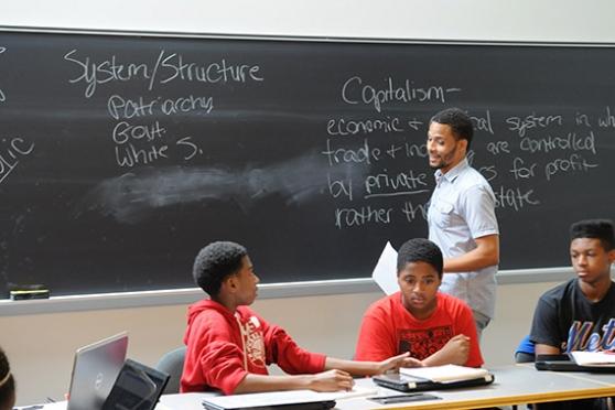 DuBois Institute enlightens UFT-sponsored students