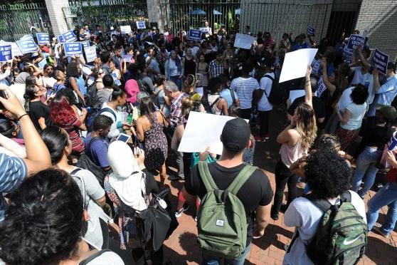 Students joined LIU Brooklyn faculty members on Sept. 14 to protest the lockout 
