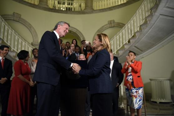 Bill de Blasio and Melissa Mark-Viverito reach handshake deal on budget