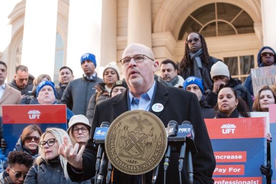 UFT backs $10K boost for paras