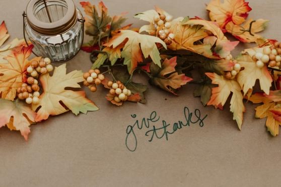 fall foliage table decor