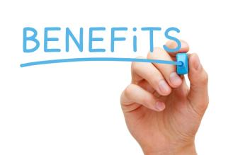 Hand drawing the word benefits